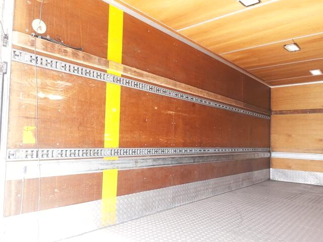 いすゞフォワードアルミバン中型（4t）[写真11]