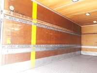 いすゞフォワードアルミバン中型（4t）[写真12]