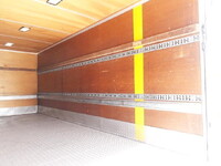 いすゞフォワードアルミバン中型（4t）[写真13]