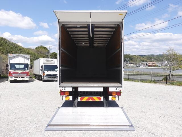 いすゞフォワードアルミウイング中型（4t）[写真14]