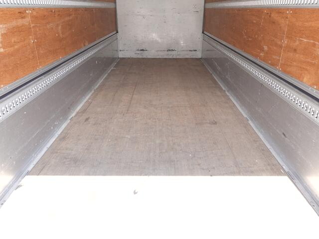 いすゞフォワードアルミウイング中型（4t）[写真17]