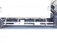 いすゞフォワードアルミウイング中型（4t）[写真22]