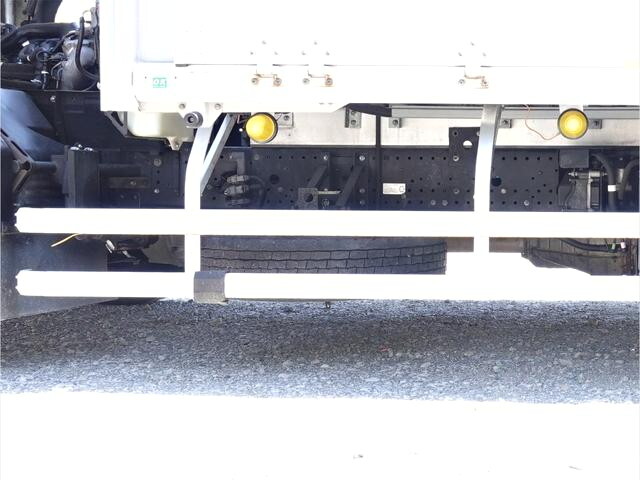 いすゞフォワードアルミウイング中型（4t）[写真24]