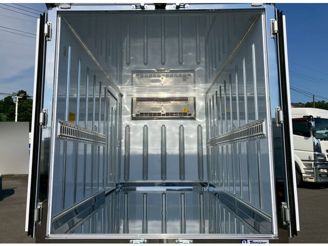 三菱ふそうキャンター冷凍車（冷蔵車）小型（2t・3t）[写真13]