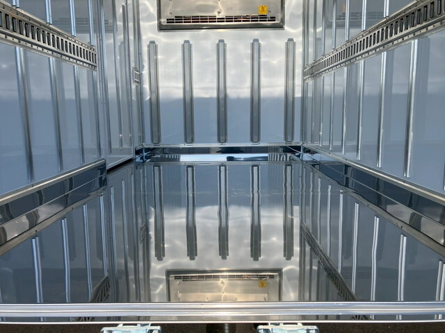 三菱ふそうキャンター冷凍車（冷蔵車）小型（2t・3t）[写真17]