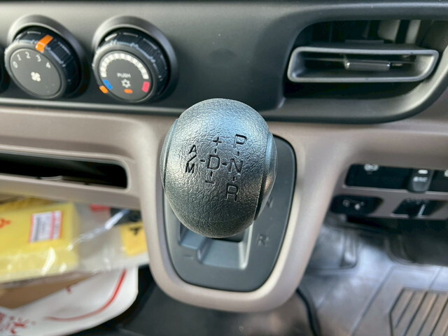 三菱ふそうキャンター冷凍車（冷蔵車）小型（2t・3t）[写真28]