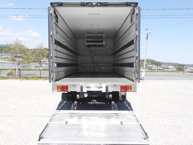 日野レンジャー冷凍車（冷蔵車）中型（4t）[写真12]