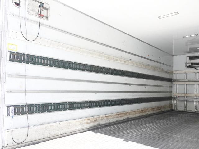 日野レンジャー冷凍車（冷蔵車）中型（4t）[写真13]