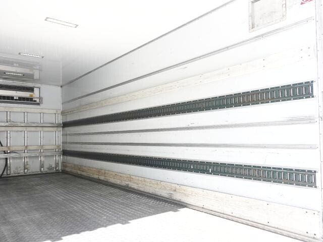 日野レンジャー冷凍車（冷蔵車）中型（4t）[写真14]