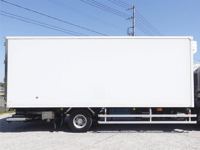 日野レンジャー冷凍車（冷蔵車）中型（4t）[写真06]