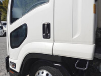 いすゞフォワードアルミウイング中型（4t）[写真12]