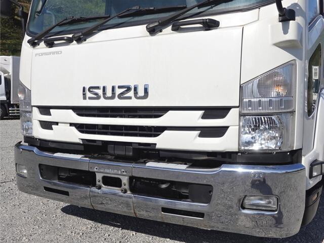 いすゞフォワードアルミウイング中型（4t）[写真04]