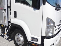 いすゞフォワードアルミウイング中型（4t）[写真06]