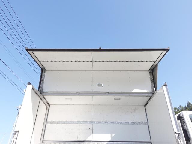 トヨタダイナアルミウイング小型（2t・3t）[写真13]