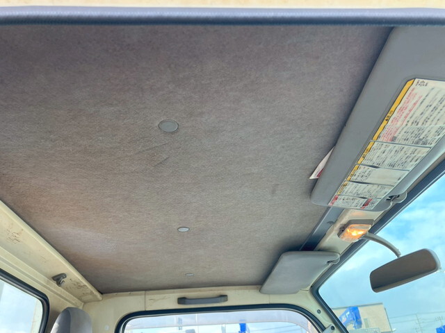 いすゞエルフ平ボディ小型（2t・3t）[写真18]