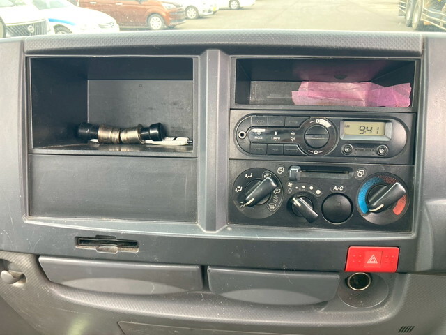 いすゞエルフ平ボディ小型（2t・3t）[写真09]