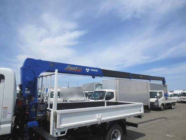 三菱ふそうキャンタークレーン4段小型（2t・3t）[写真10]