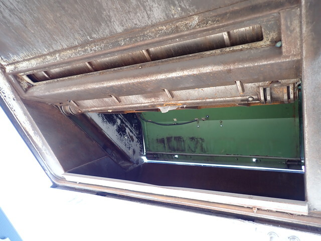 いすゞエルフパッカー車（塵芥車）小型（2t・3t）[写真17]