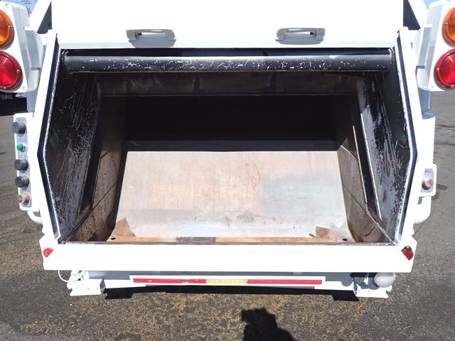 いすゞエルフパッカー車（塵芥車）小型（2t・3t）[写真19]