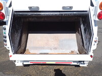 いすゞエルフパッカー車（塵芥車）小型（2t・3t）[写真20]