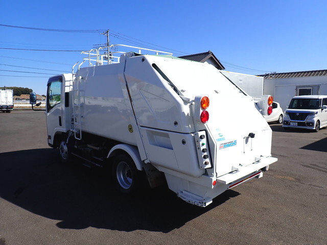 いすゞエルフパッカー車（塵芥車）小型（2t・3t）[写真02]