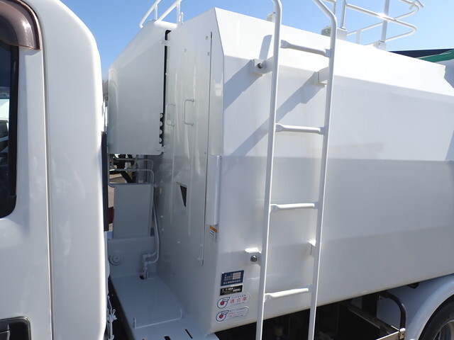 いすゞエルフパッカー車（塵芥車）小型（2t・3t）[写真24]