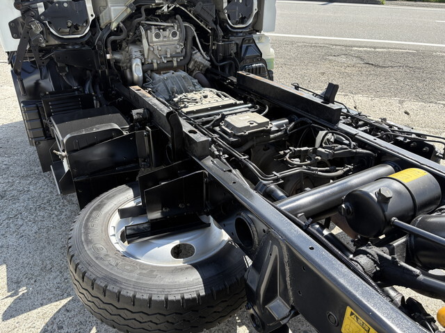三菱ふそうキャンターダンプ小型（2t・3t）[写真13]