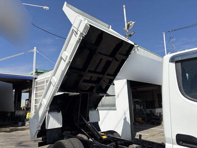 三菱ふそうキャンターダンプ小型（2t・3t）[写真14]