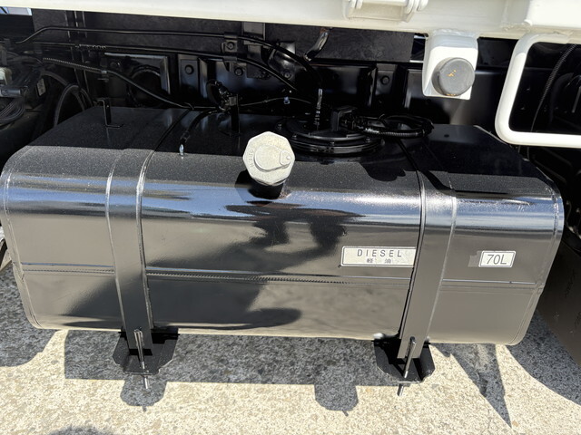 三菱ふそうキャンターダンプ小型（2t・3t）[写真17]