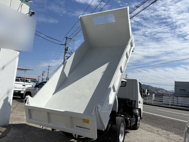 三菱ふそうキャンターダンプ小型（2t・3t）[写真02]