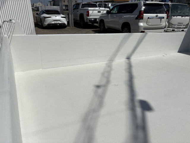 三菱ふそうキャンターダンプ小型（2t・3t）[写真20]