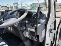 三菱ふそうキャンターダンプ小型（2t・3t）[写真28]