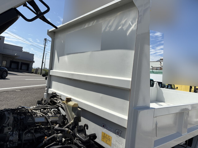 三菱ふそうキャンターダンプ小型（2t・3t）[写真09]