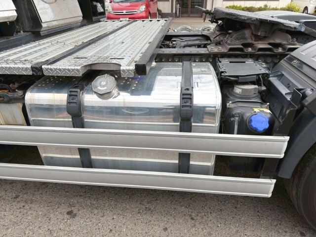 日野プロフィアトレーラーヘッド（トラクターヘッド）大型（10t）[写真10]