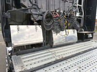 日野プロフィアトレーラーヘッド（トラクターヘッド）大型（10t）[写真12]