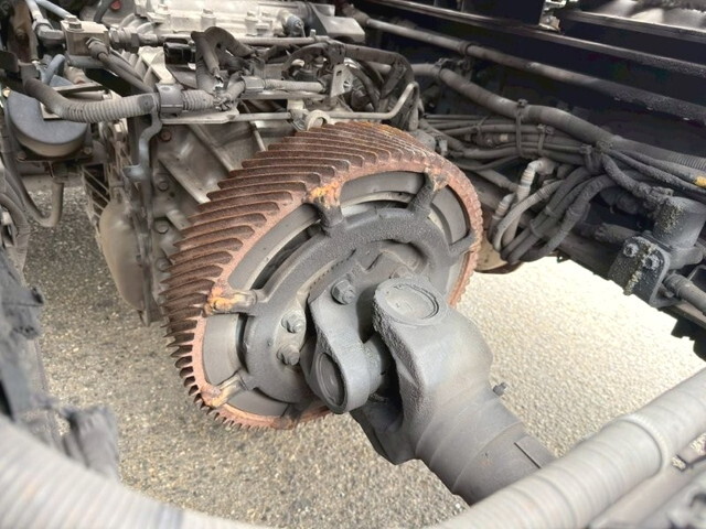 日野プロフィアトレーラーヘッド（トラクターヘッド）大型（10t）[写真12]