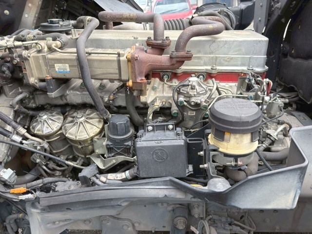 日野プロフィアトレーラーヘッド（トラクターヘッド）大型（10t）[写真16]