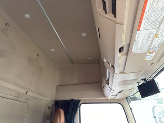 日野プロフィアトレーラーヘッド（トラクターヘッド）大型（10t）[写真20]