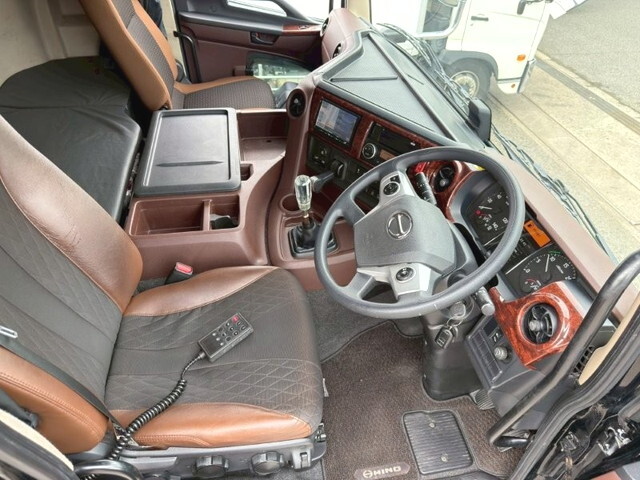 日野プロフィアトレーラーヘッド（トラクターヘッド）大型（10t）[写真21]