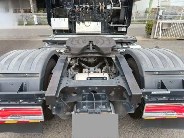 日野プロフィアトレーラーヘッド（トラクターヘッド）大型（10t）[写真05]