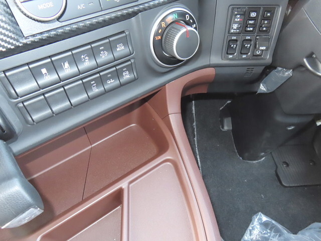 日野プロフィア冷凍車（冷蔵車）大型（10t）[写真20]