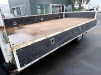 三菱ふそうキャンター平ボディ小型（2t・3t）[写真11]