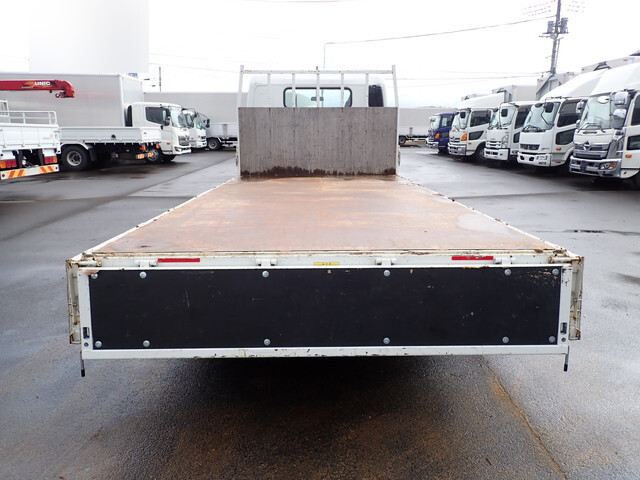 三菱ふそうキャンター平ボディ小型（2t・3t）[写真11]