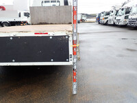 三菱ふそうキャンター平ボディ小型（2t・3t）[写真14]