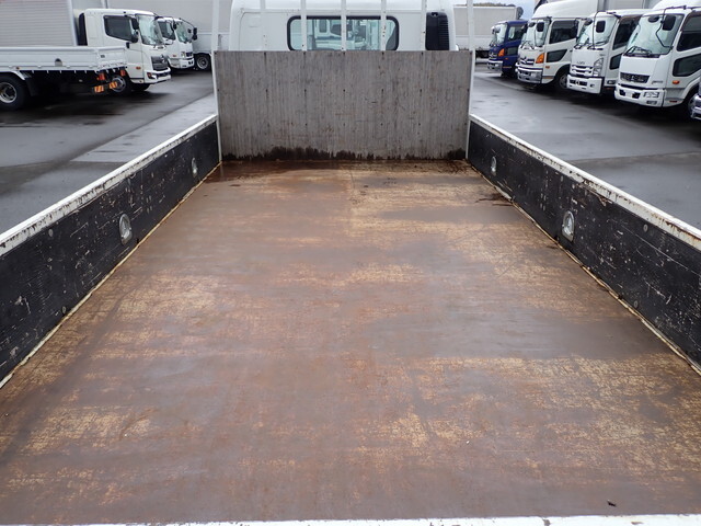 三菱ふそうキャンター平ボディ小型（2t・3t）[写真14]