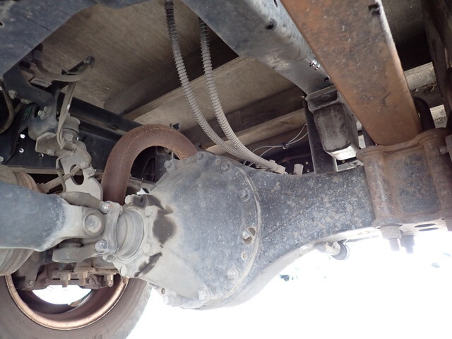 三菱ふそうキャンター平ボディ小型（2t・3t）[写真19]