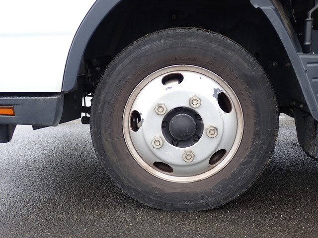 三菱ふそうキャンター平ボディ小型（2t・3t）[写真21]