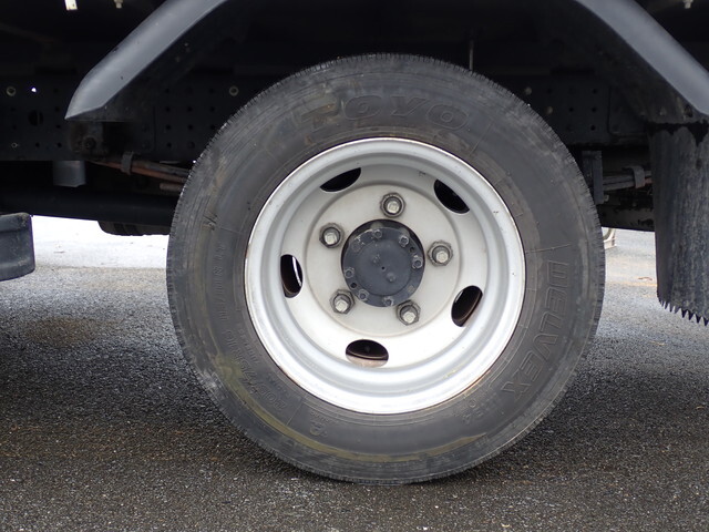 三菱ふそうキャンター平ボディ小型（2t・3t）[写真22]