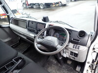 三菱ふそうキャンター平ボディ小型（2t・3t）[写真29]