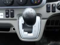 三菱ふそうキャンター平ボディ小型（2t・3t）[写真30]